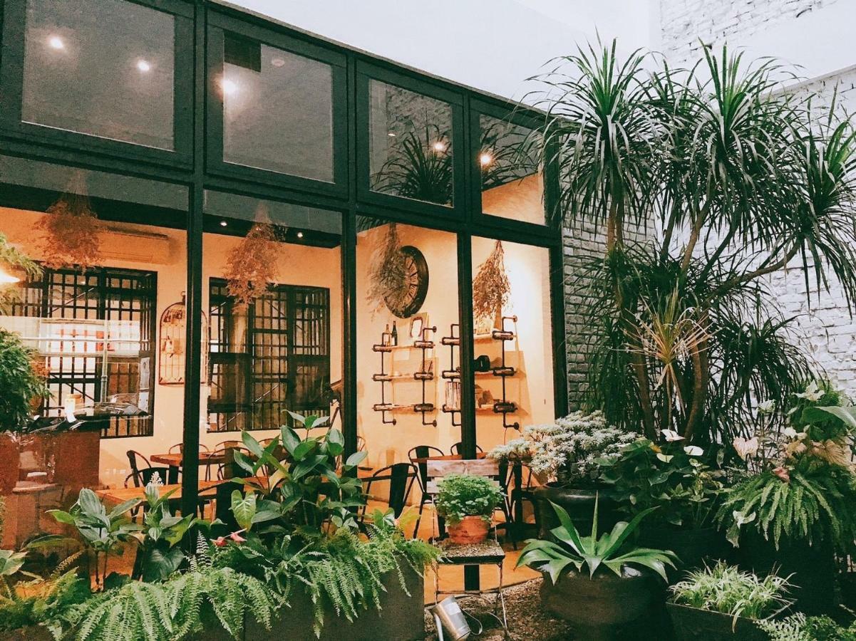 Backpacker 41 Hostel - Taichung Exterior foto
